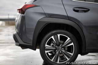 Lexus Ostatní modely UX 300h 2,0 HEV BUSINESS TECH 2025