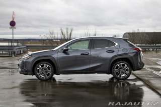 Lexus Ostatní modely UX 300h 2,0 HEV BUSINESS TECH 2025