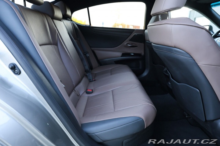Lexus Ostatní modely ES 300h 300H 2,5 HEV PRESTIGE PLU 2024
