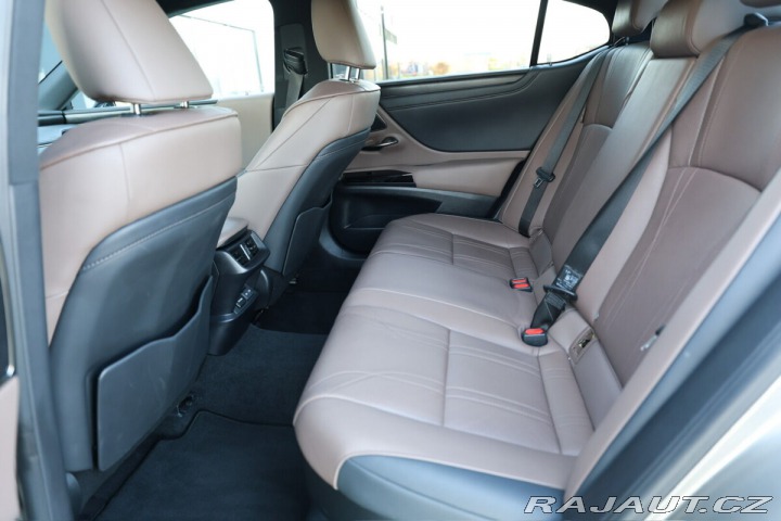 Lexus Ostatní modely ES 300h 300H 2,5 HEV PRESTIGE PLU 2024