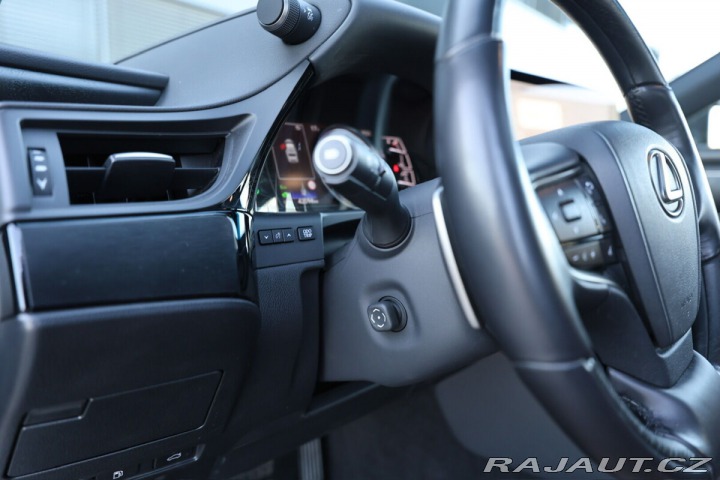 Lexus Ostatní modely ES 300h 300H 2,5 HEV PRESTIGE PLU 2024