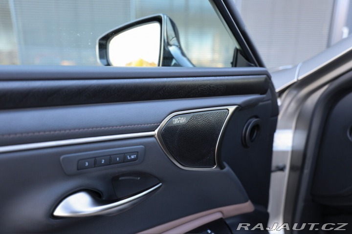 Lexus Ostatní modely ES 300h 300H 2,5 HEV PRESTIGE PLU 2024