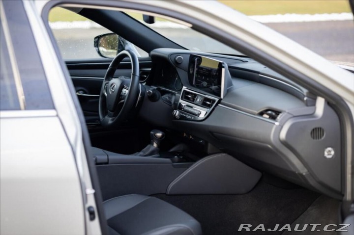Lexus Ostatní modely ES 300h 300H 2,5 HEV LIMITED EDIT 2025