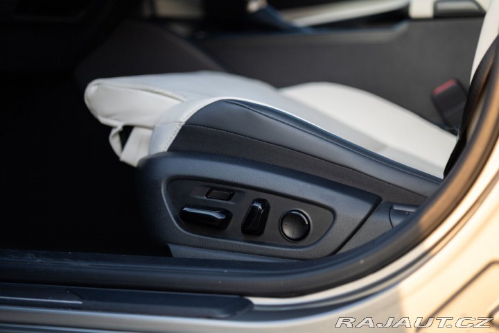 Lexus Ostatní modely ES 300h 300H 2,5 HEV PRESTIGE PLU 2024