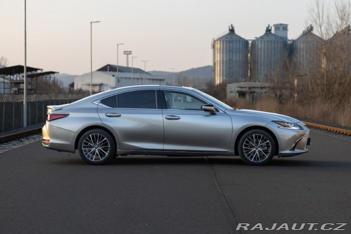 Lexus Ostatní modely ES 300h 300H 2,5 HEV PRESTIGE PLU 2024