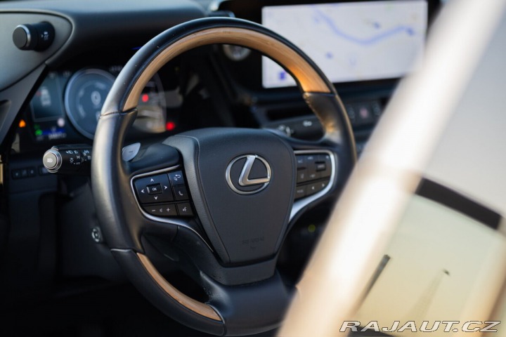 Lexus Ostatní modely ES 300h 300H 2,5 HEV PRESTIGE PLU 2024