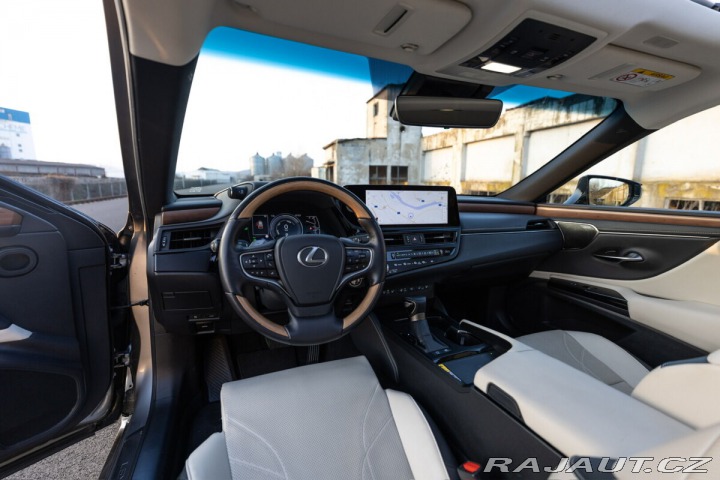 Lexus Ostatní modely ES 300h 300H 2,5 HEV PRESTIGE PLU 2024