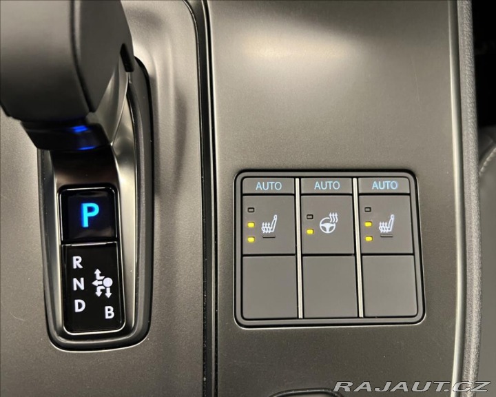 Lexus Ostatní modely UX 300h 300H 2,0 HEV F SPORT DESI 2025