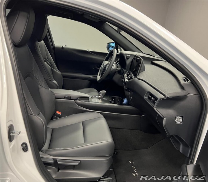 Lexus Ostatní modely UX 300h 300H 2,0 HEV F SPORT DESI 2025