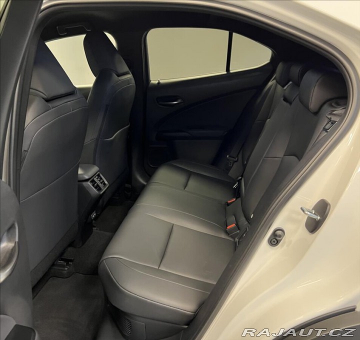 Lexus Ostatní modely UX 300h 300H 2,0 HEV F SPORT DESI 2025