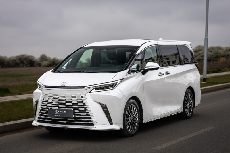 Lexus Ostatní modely LM 350h 350H 2,5 HEV LUXURY 7 MÍS
