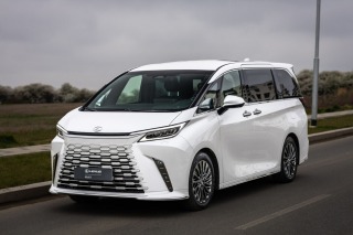 Lexus  LM 350h  350H 2,5 HEV LUXURY 7 MÍS