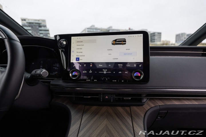 Lexus Ostatní modely LM 350h 350H 2,5 HEV LUXURY 7 MÍS 2025