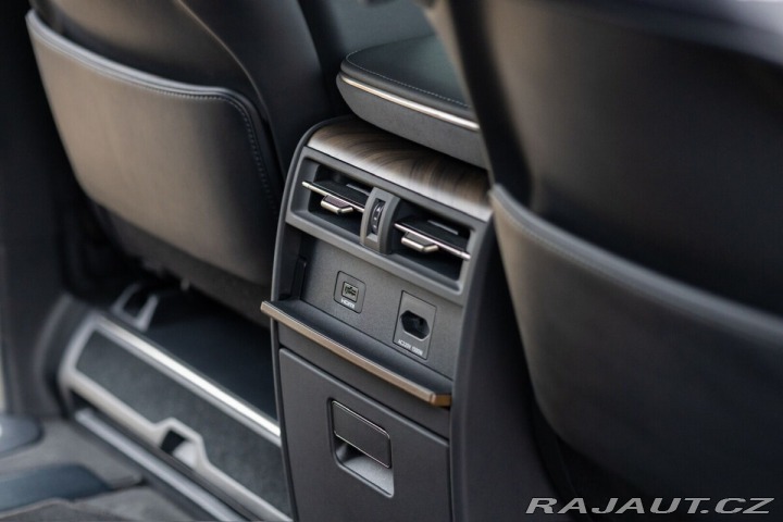 Lexus Ostatní modely LM 350h 350H 2,5 HEV LUXURY 7 MÍS 2025