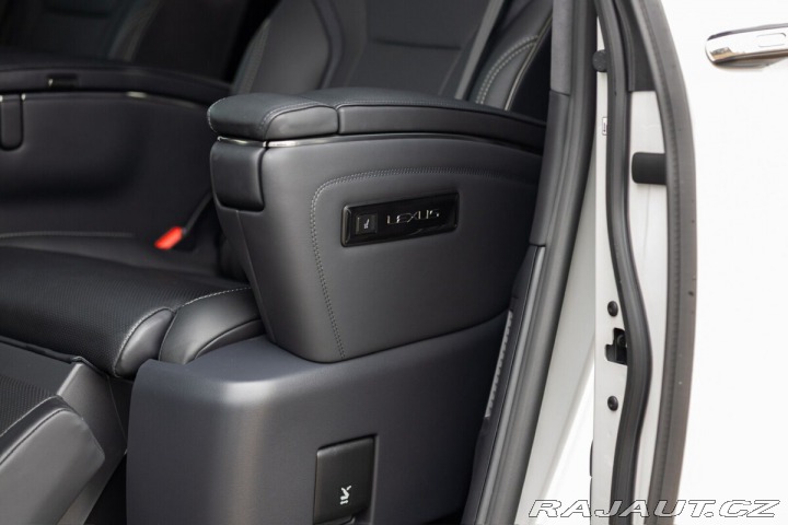 Lexus Ostatní modely LM 350h 350H 2,5 HEV LUXURY 7 MÍS 2025