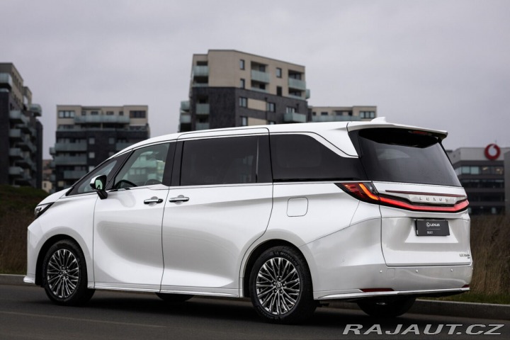 Lexus Ostatní modely LM 350h 350H 2,5 HEV LUXURY 7 MÍS 2025