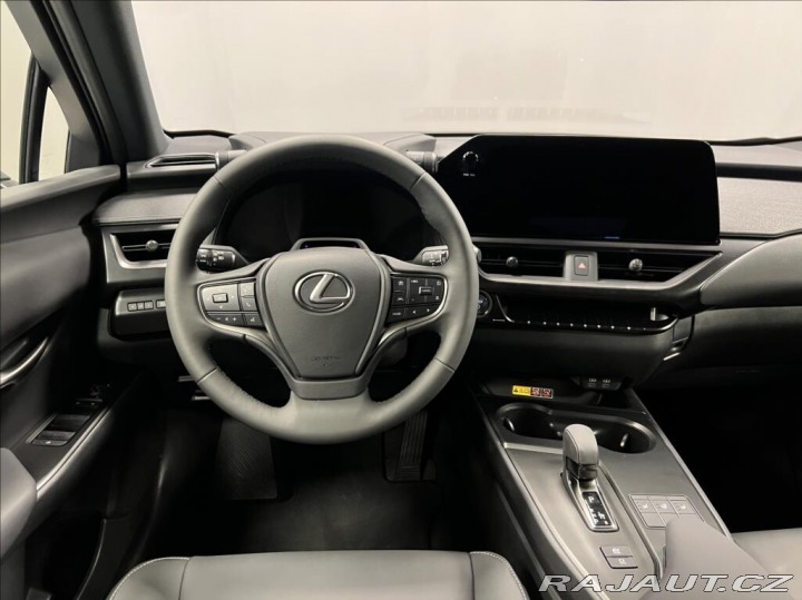 Lexus Ostatní modely UX 300h 2,0 HEV F SPORT DESIGN 2025