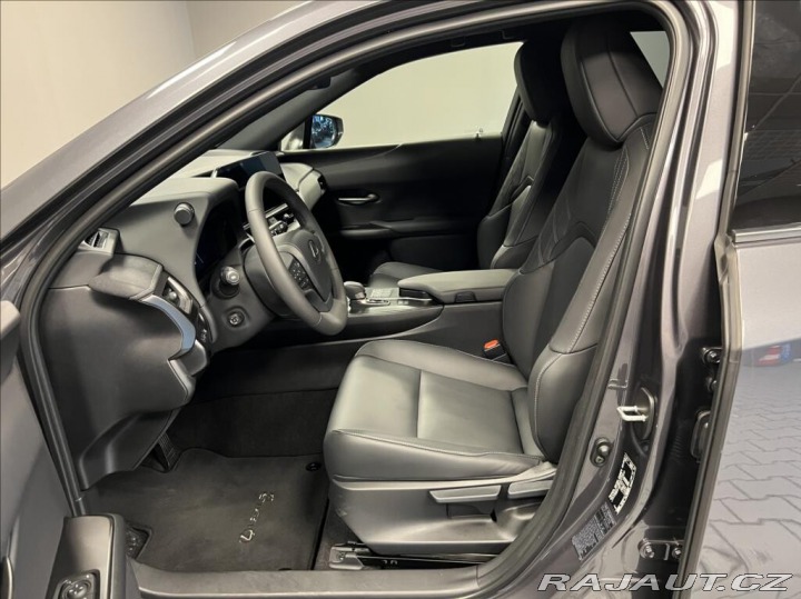 Lexus Ostatní modely UX 300h 2,0 HEV F SPORT DESIGN 2025