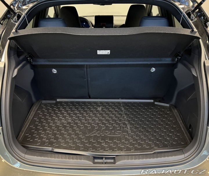 Toyota Yaris 1,5 Hybrid AT EXECUTIVE 2025
