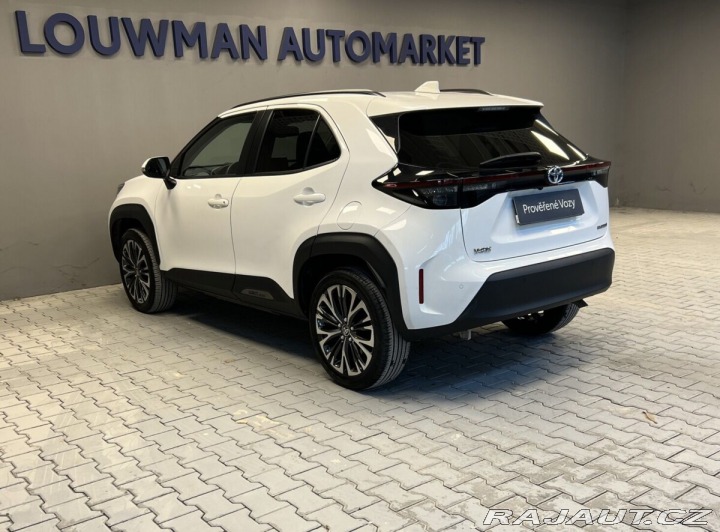 Toyota Yaris Cross 1,5 Hybrid AT Executive 2023