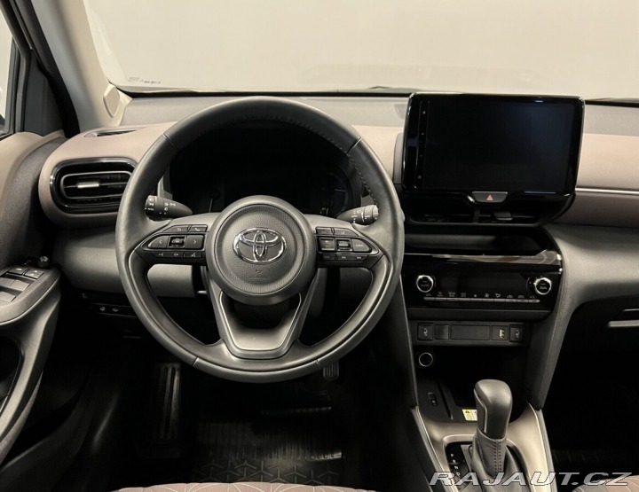 Toyota Yaris Cross 1,5 Hybrid AT Executive 2023