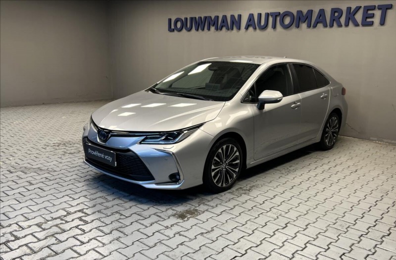 Toyota Corolla 1,8 Hybrid AT STYLE SD