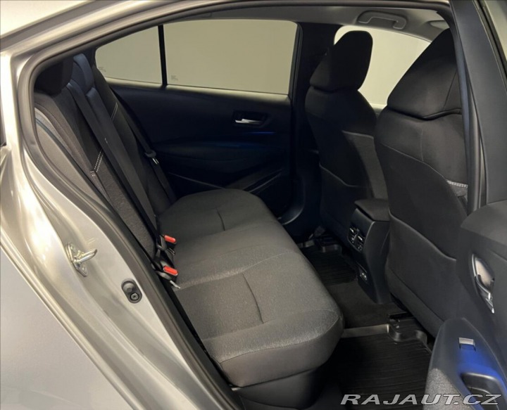Toyota Corolla 1,8 Hybrid AT STYLE SD 2024