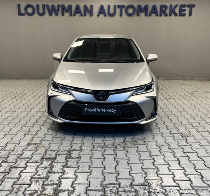 Toyota Corolla 1,8 Hybrid AT STYLE SD 2024