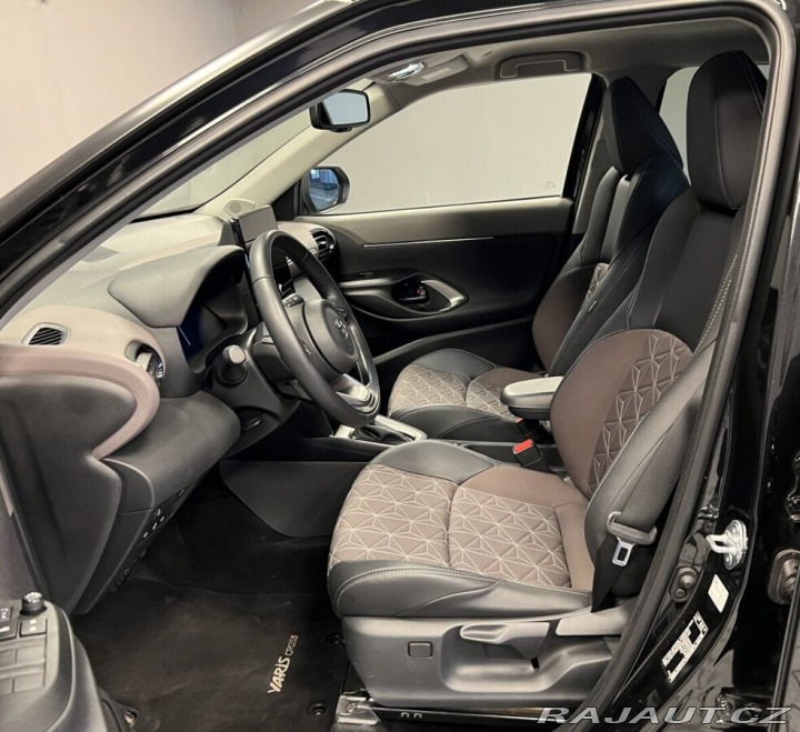 Toyota Yaris Cross Hybrid AT Executive 2024