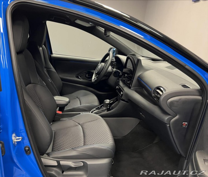 Toyota Yaris 1,5 Hybrid AT PREMIERE ED 2025
