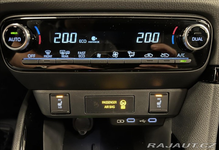 Toyota Yaris 1,5 Hybrid AT PREMIERE ED 2025