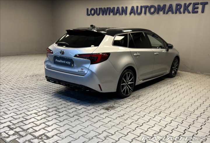 Toyota Corolla 2,0 Hybrid AT GR SPORT  T 2023