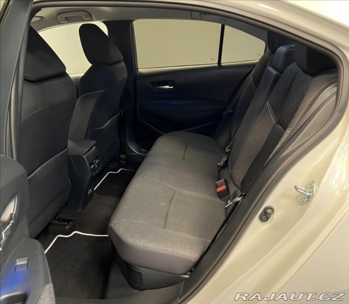 Toyota Corolla 1,8 Hybrid AT STYLE SD 2025