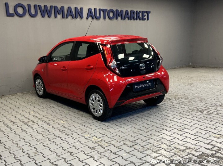 Toyota Aygo 1,0i AT X-play 2021