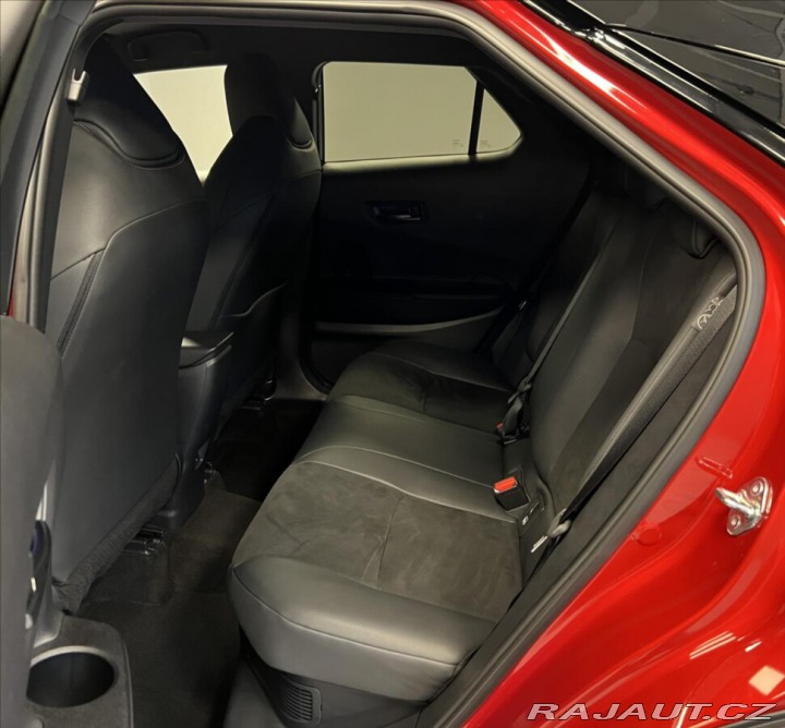 Toyota C-HR 2,0 HEV GR SPORT PREMIERE 2024