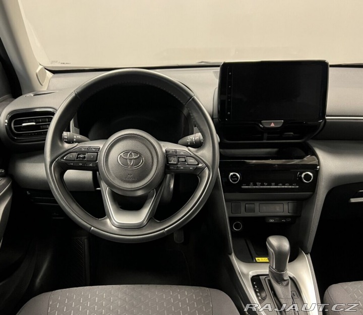 Toyota Yaris Cross 1,5 Hybrid AT Comfort 2025