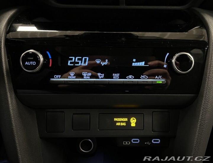 Toyota Yaris Cross 1,5 Hybrid AT Comfort 2025