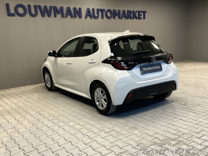 Toyota Yaris 1,5 Hybrid AT Comfort 2025