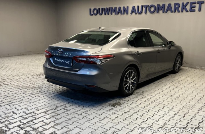 Toyota Camry 2,5 Hybrid AT EXECUTIVE 2022