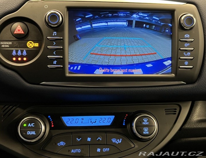 Toyota Yaris 1,5 VTT-i Selection Smart 2017