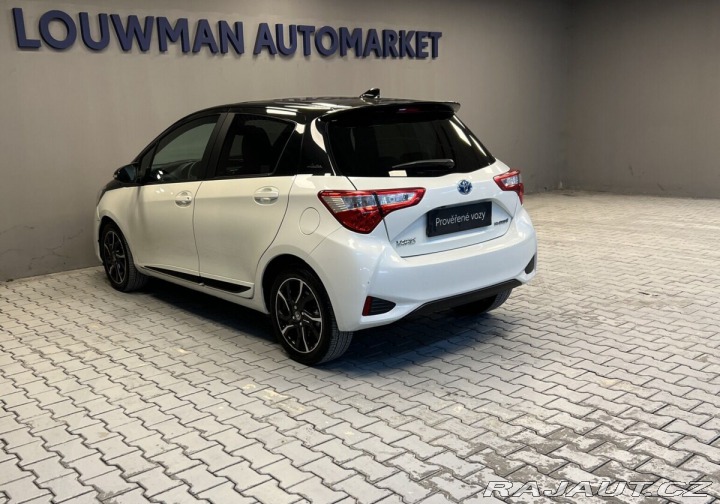 Toyota Yaris Hybrid AT Selection Smart 2018