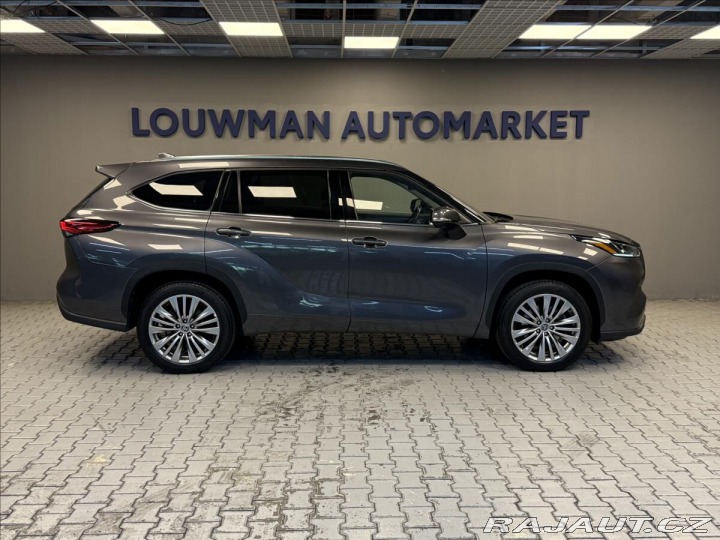 Toyota Highlander 2,5 Hybrid AT PRESTIGE AW 2022