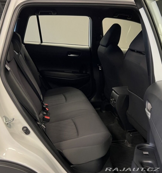 Toyota Corolla Cross 1,8 Hybrid AT Comfort Bus 2023