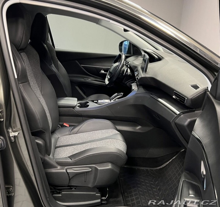 Peugeot 5008 1.5 AT ALLURE BlueHDi 130 2020