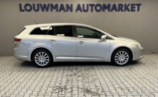 Toyota Avensis 1.8 VVT-i Sol 2011