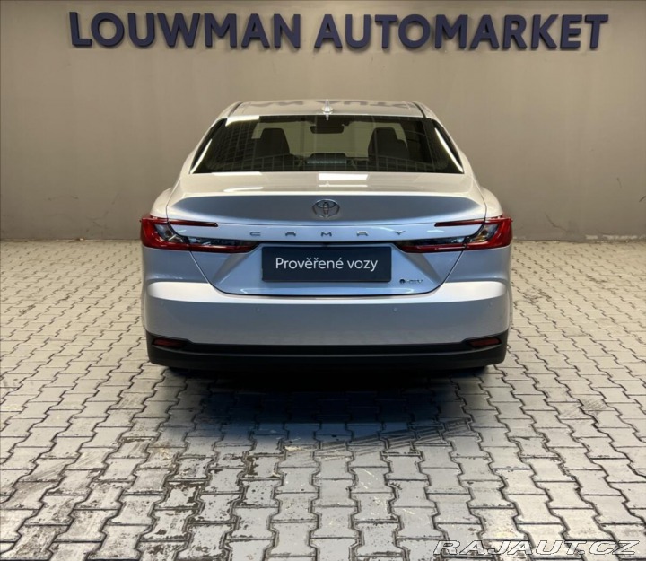 Toyota Camry 2,5 Hybrid AT COMFORT 2025