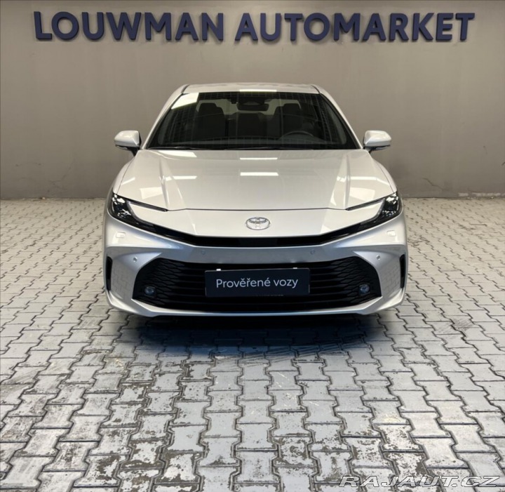 Toyota Camry 2,5 Hybrid AT COMFORT 2025