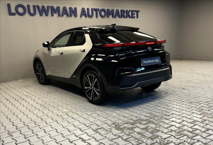 Toyota C-HR 2,0 HEV AWD EXECUTIVE PRE 2025