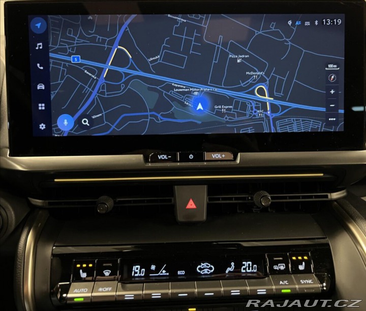 Toyota C-HR 2,0 HEV AWD EXECUTIVE PRE 2025