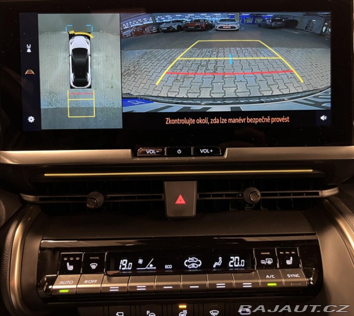 Toyota C-HR 2,0 HEV AWD EXECUTIVE PRE 2025